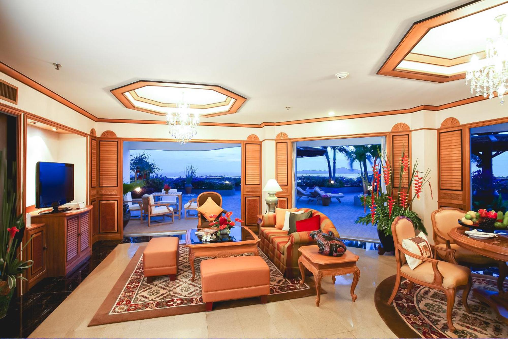 Royal Cliff Grand Hotel Pattaya Exterior photo
