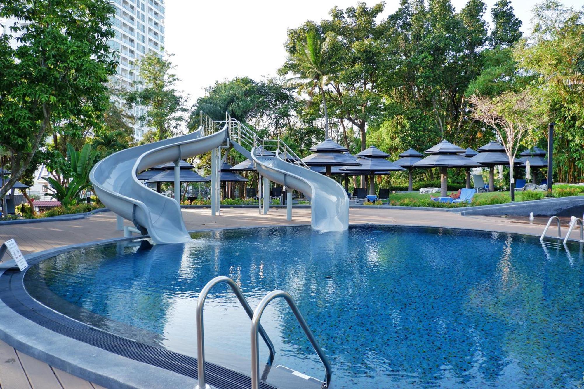Royal Cliff Grand Hotel Pattaya Exterior photo