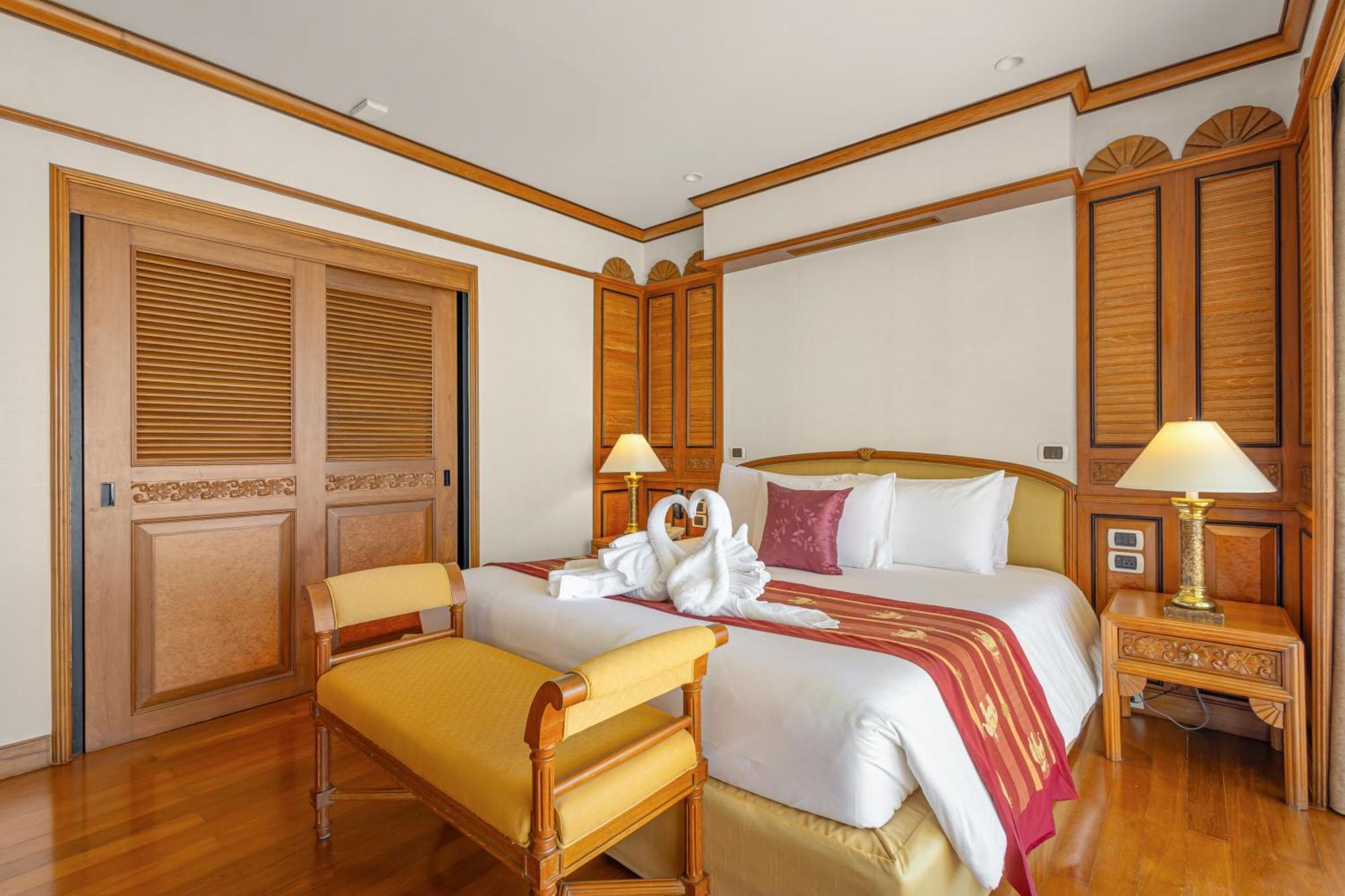 Royal Cliff Grand Hotel Pattaya Exterior photo